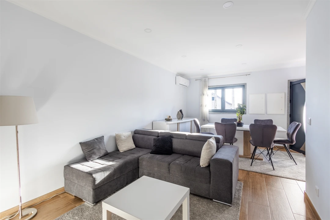 Moradia T3 para Venda em Parada de Todeia Foto 3