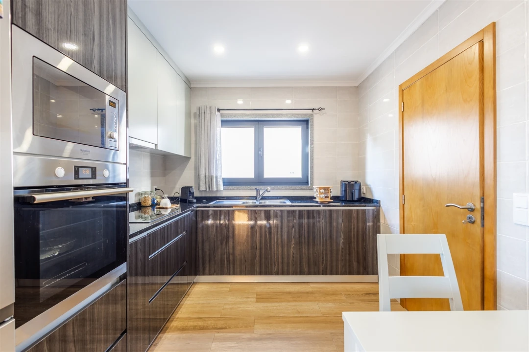 Moradia T3 para Venda em Parada de Todeia Foto 6