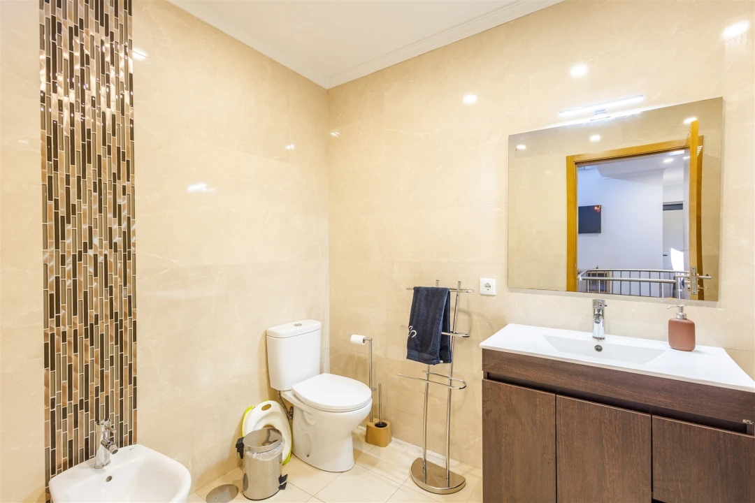 Moradia T3 para Venda em Parada de Todeia Foto 14