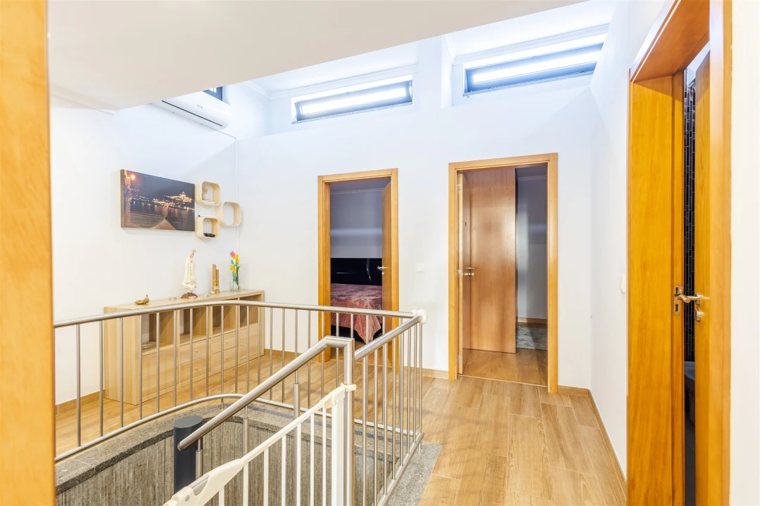 Moradia T3 para Venda em Parada de Todeia Foto 13