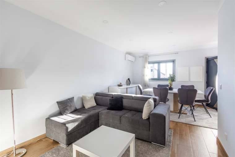 Moradia T3 para Venda em Parada de Todeia Foto 3