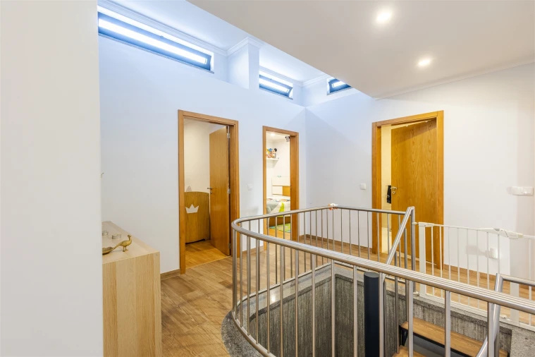 Moradia T3 para Venda em Parada de Todeia Foto 12