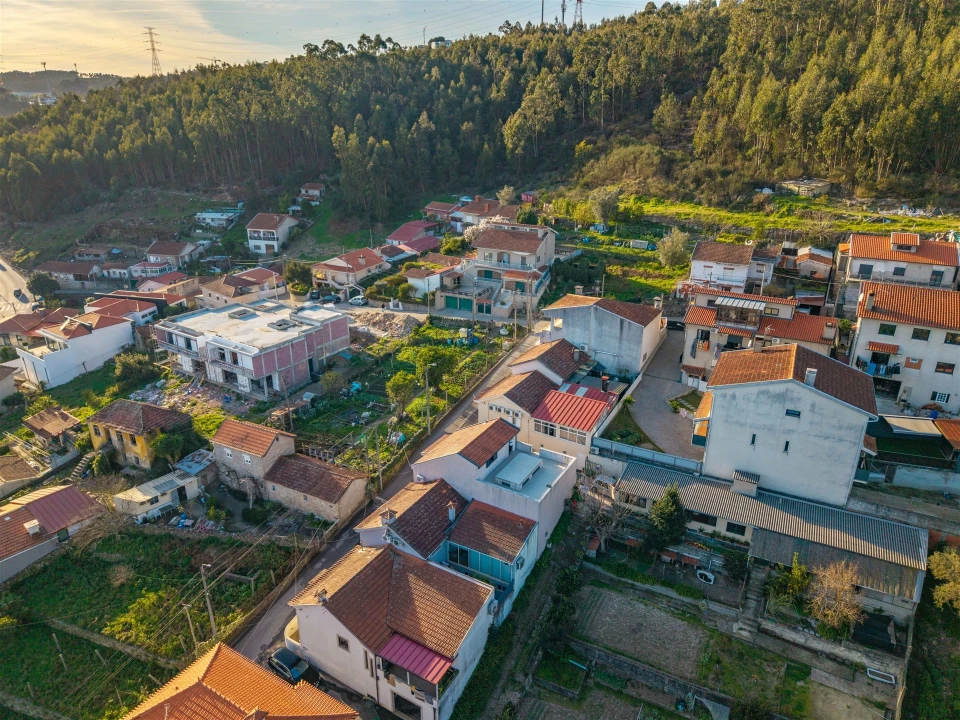 Moradia T3 para Venda em Parada de Todeia Foto 26