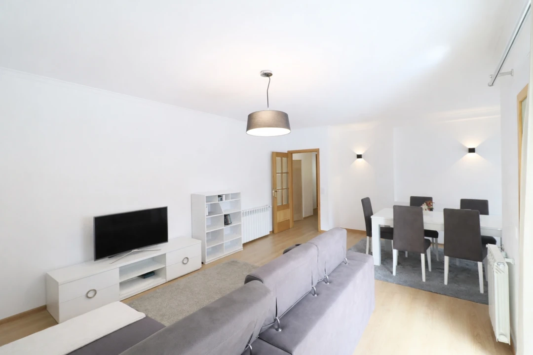 Apartamento T3 para Venda em Vila Nova de Famalicão e Calendário Foto 3