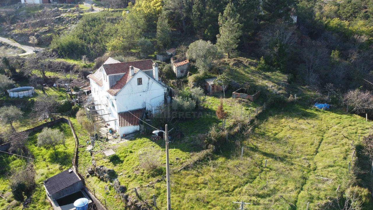 Moradia T6 para Venda em Cantar-Galo e Vila do Carvalho Foto 6