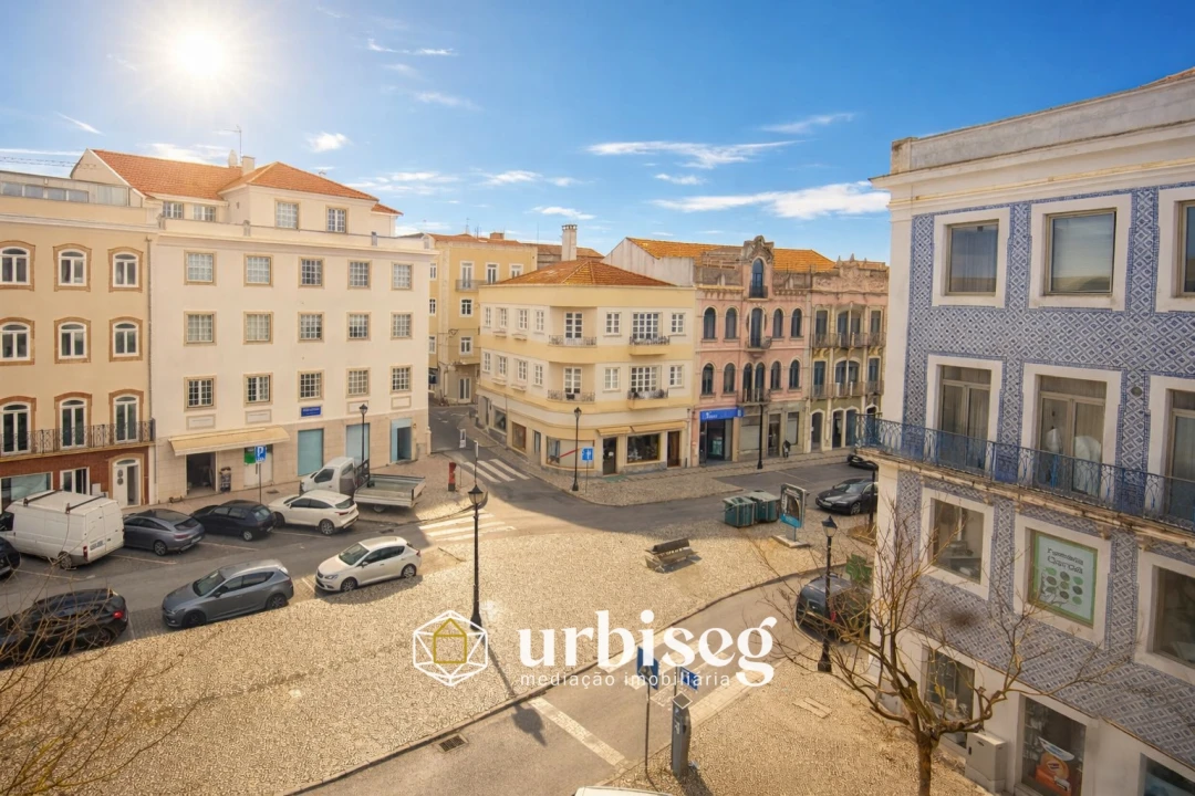 Prédio para Venda em Buarcos Foto 2