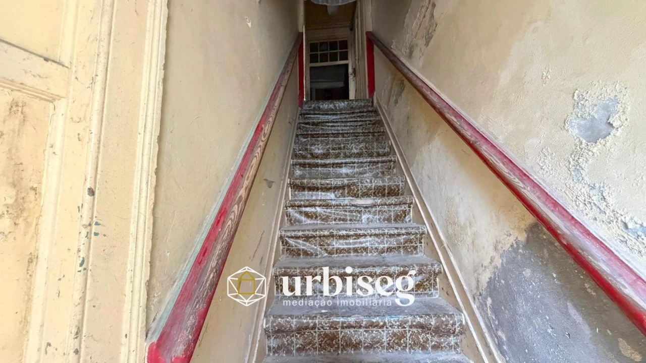 Prédio para Venda em Buarcos Foto 12