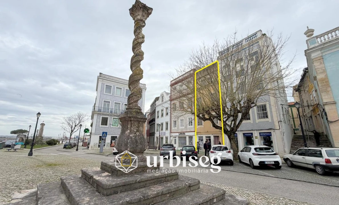 Prédio para Venda em Buarcos Foto 1