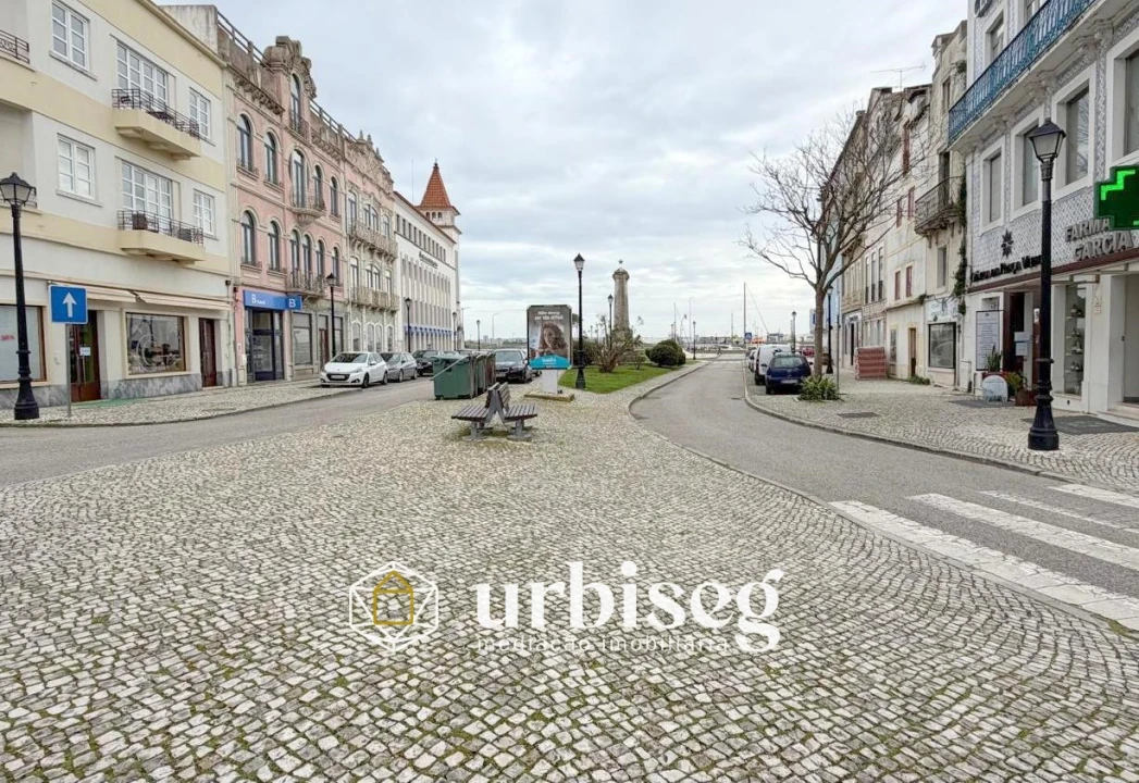 Prédio para Venda em Buarcos Foto 23