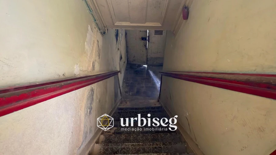 Prédio para Venda em Buarcos Foto 18