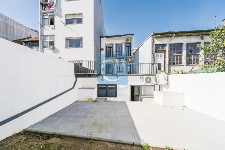 Prédio para Venda em São Mamede de Infesta e Senhora da Hora Foto 1