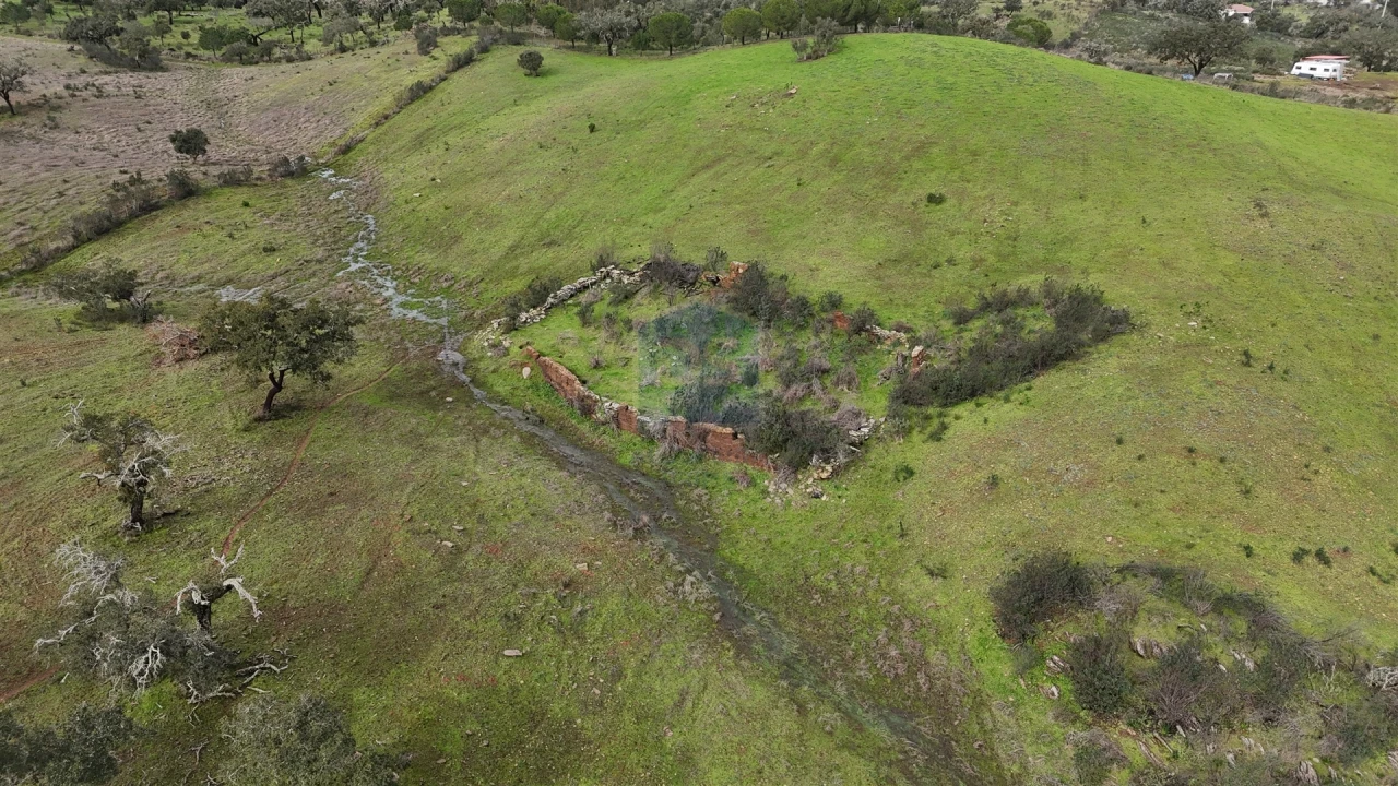 Quinta T4 para Venda em Ourique Foto 17