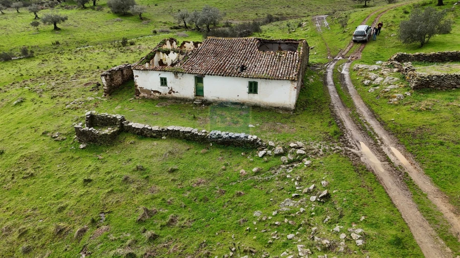 Quinta T4 para Venda em Ourique Foto 2