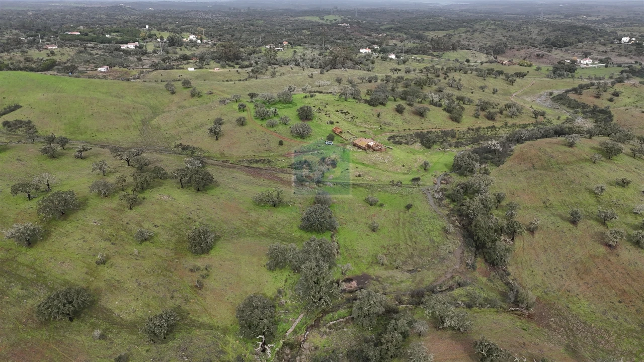 Quinta T4 para Venda em Ourique Foto 29