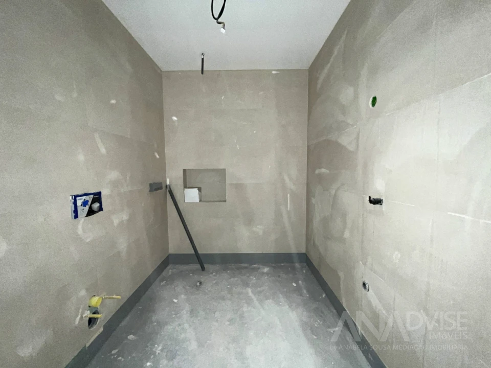 Moradia T4 para Venda em Repeses e São Salvador Foto 11