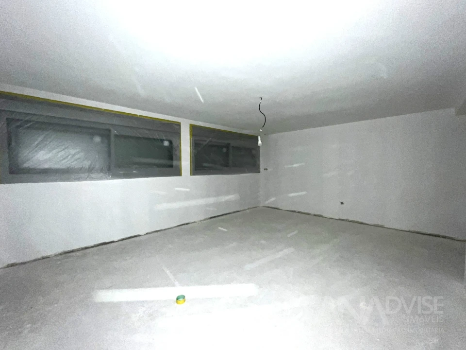 Moradia T4 para Venda em Repeses e São Salvador Foto 24