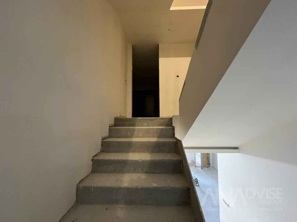 Moradia T4 para Venda em Repeses e São Salvador Foto 17