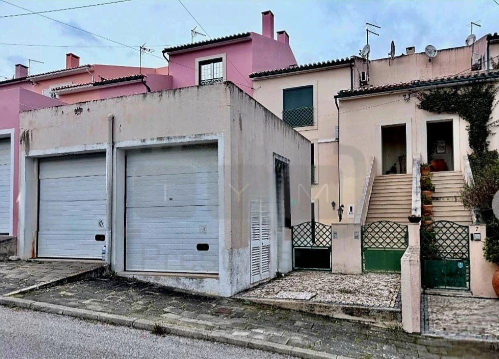 Moradia T3 para Venda em São João Baptista e Santa Maria dos Olivais Foto 2