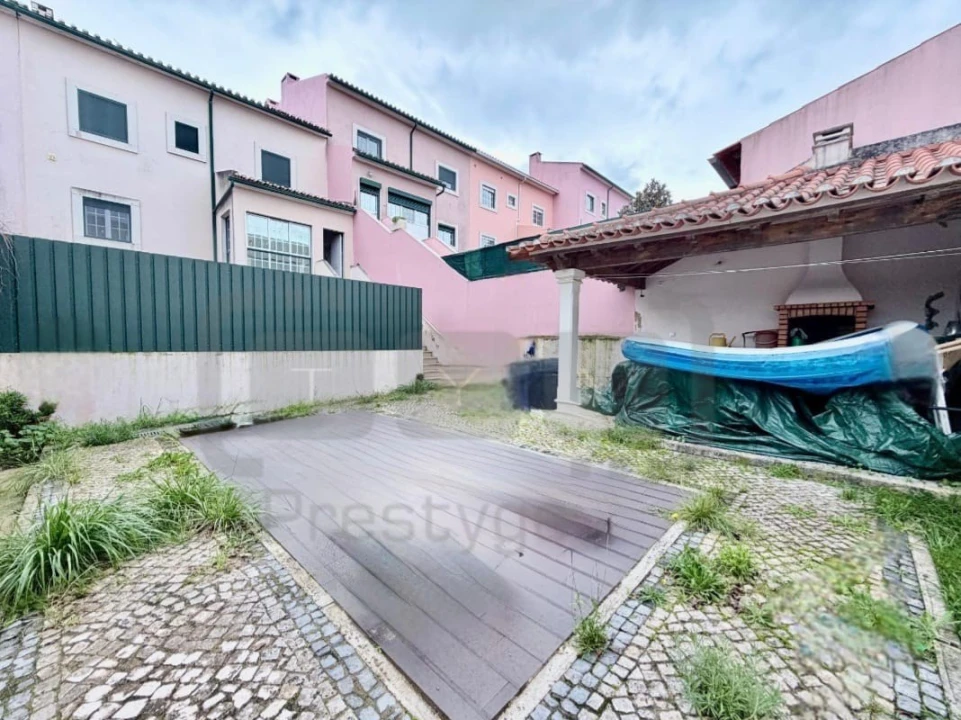 Moradia T3 para Venda em São João Baptista e Santa Maria dos Olivais Foto 14