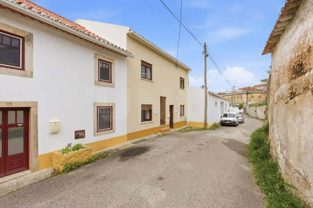 Moradia T3 para Venda em Santa Maria, São Pedro e Matacães Foto 1