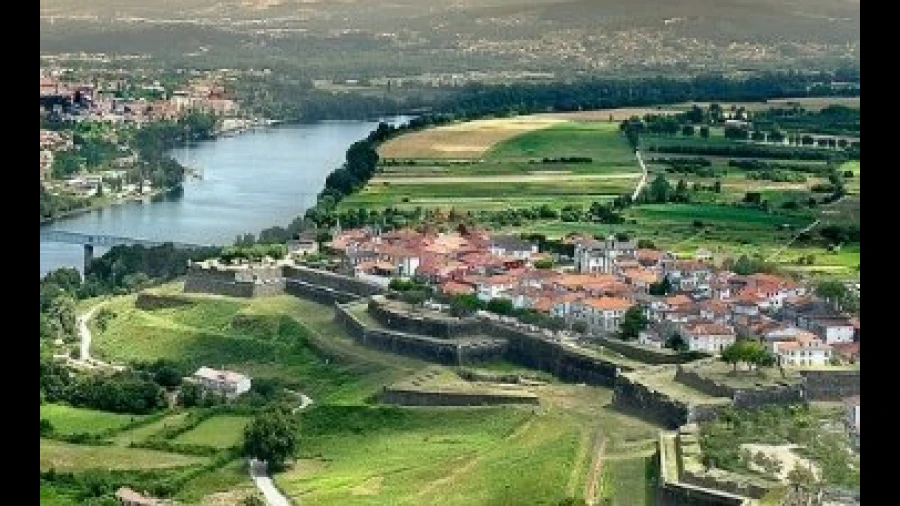 Moradia T7 para Venda em Valença, Cristelo Covo e Arão
