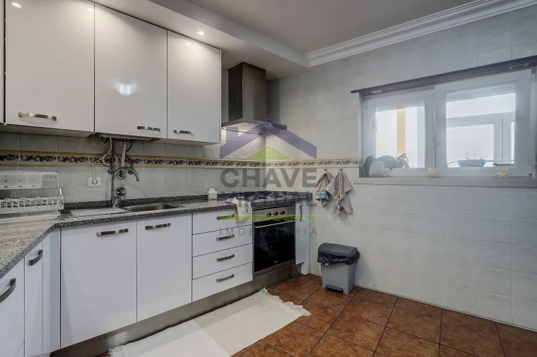 Apartamento T2 para Venda em Reguengo Grande Foto 9