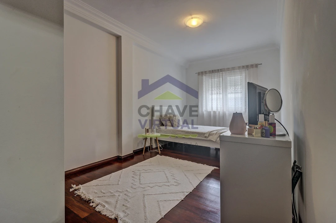 Apartamento T2 para Venda em Reguengo Grande Foto 20