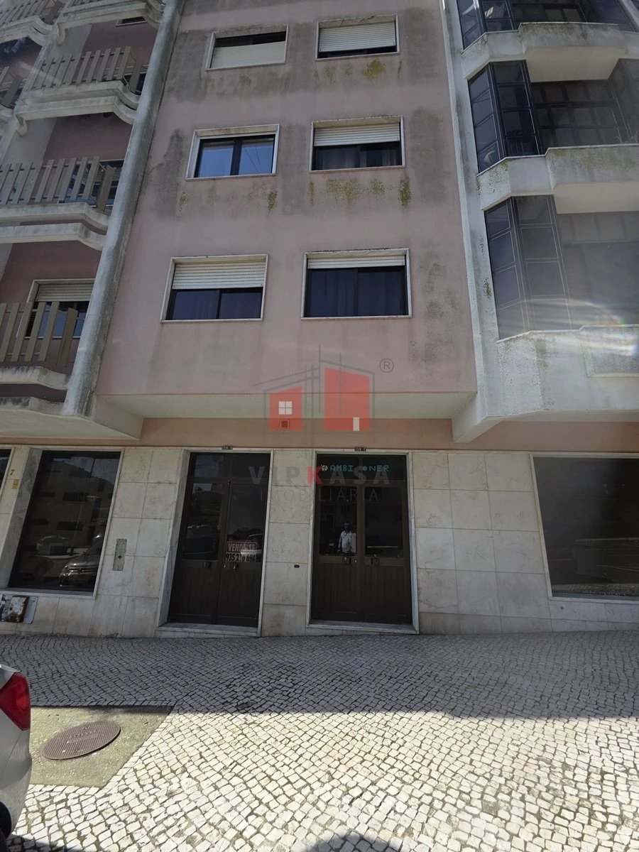 Loja para Venda em Cacém e São Marcos Foto 1