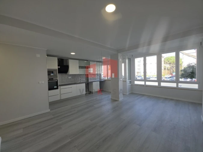 Apartamento T2 para Venda em Oeiras e São Julião da Barra, Paço de Arcos e Caxias Foto 1