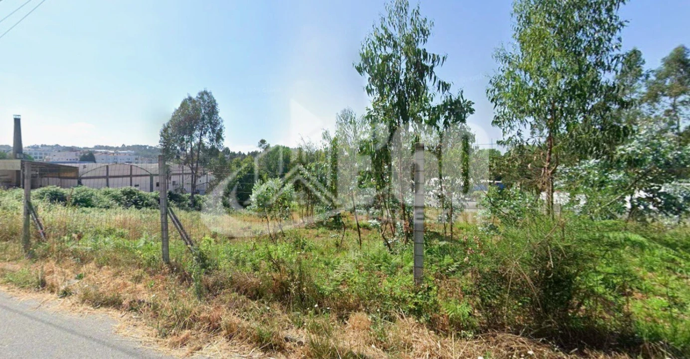 Terreno para Venda em Fiães Foto 2