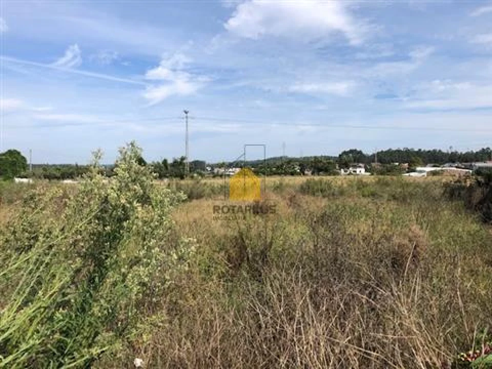 Terreno para Venda em Castêlo da Maia Foto 6