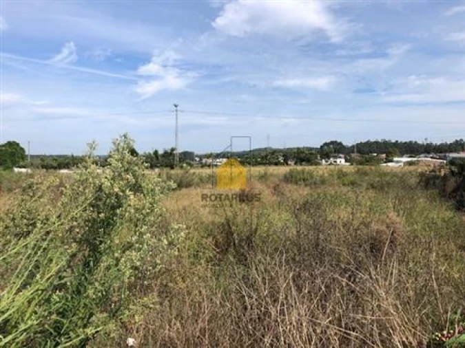 Terreno para Venda em Castêlo da Maia Foto 7