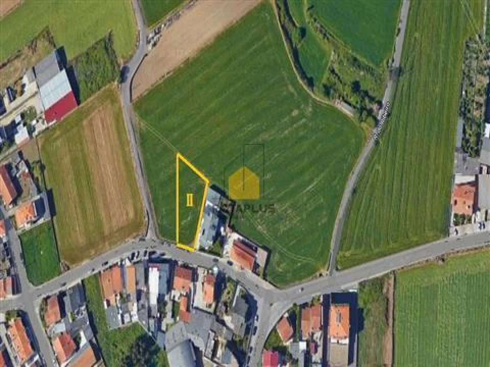 Terreno para Venda em Castêlo da Maia Foto 9