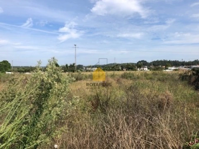 Terreno para Venda em Cidade da Maia Foto 6