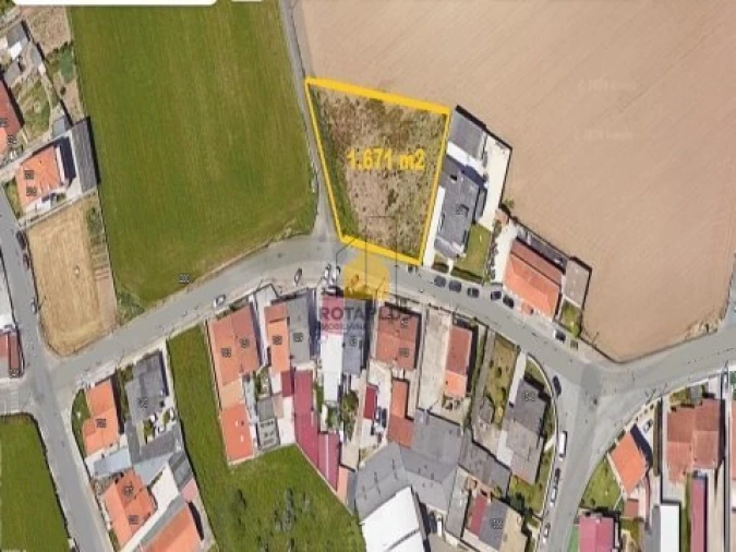 Terreno para Venda em Cidade da Maia Foto 4