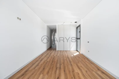 Apartamento T3 para Venda em Celeirós, Aveleda e Vimieiro