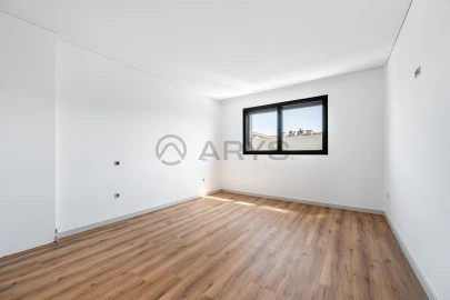 Apartamento T3 para Venda em Celeirós, Aveleda e Vimieiro