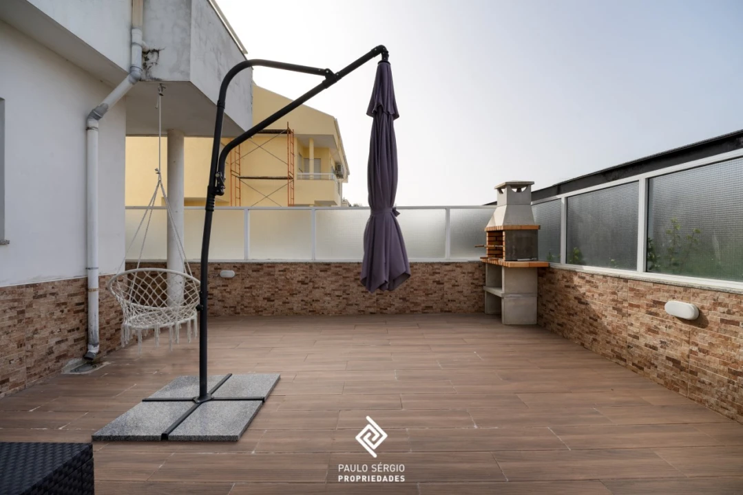 Moradia T3 para Venda em Serzedo e Perosinho Foto 5