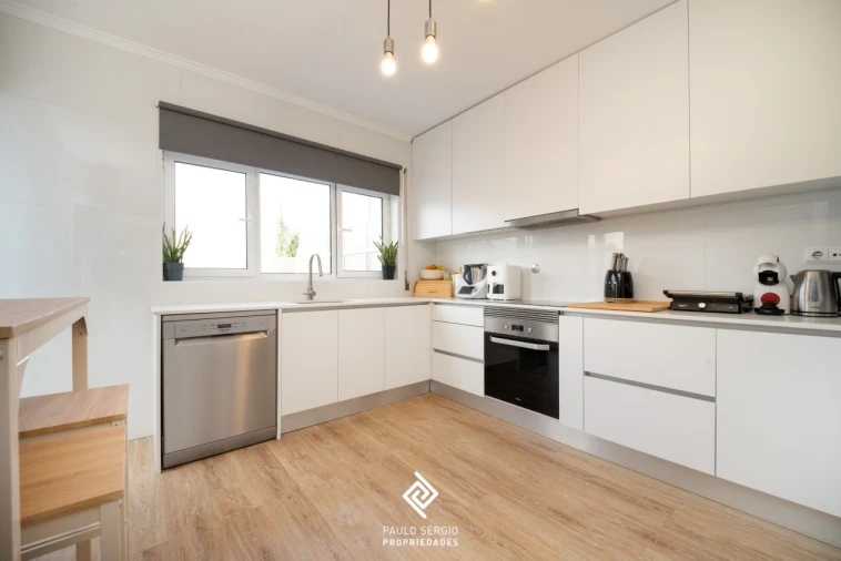 Moradia T3 para Venda em Serzedo e Perosinho Foto 3