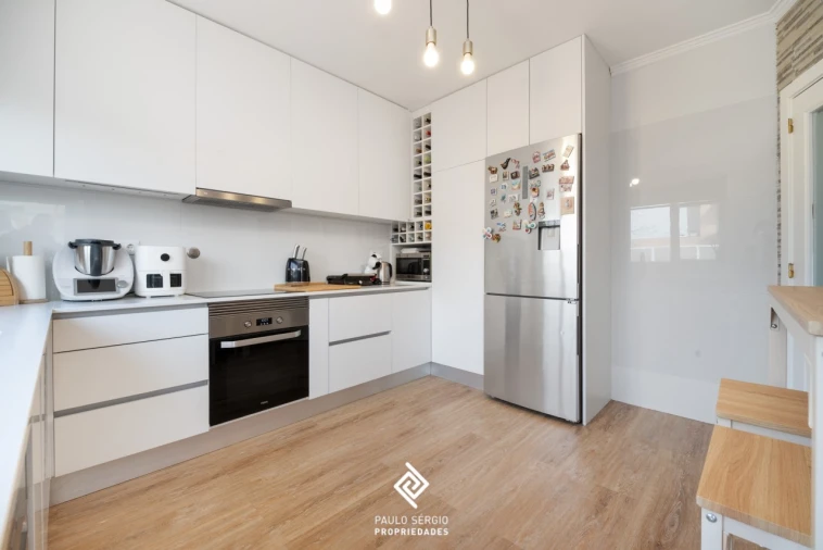 Moradia T3 para Venda em Serzedo e Perosinho Foto 4