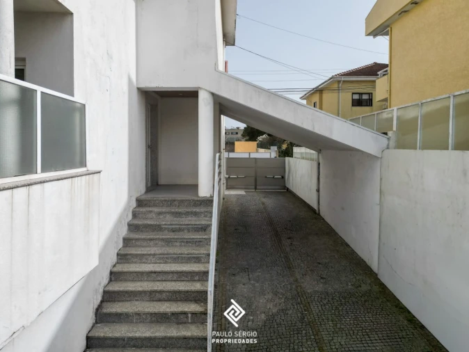 Moradia T3 para Venda em Serzedo e Perosinho Foto 24