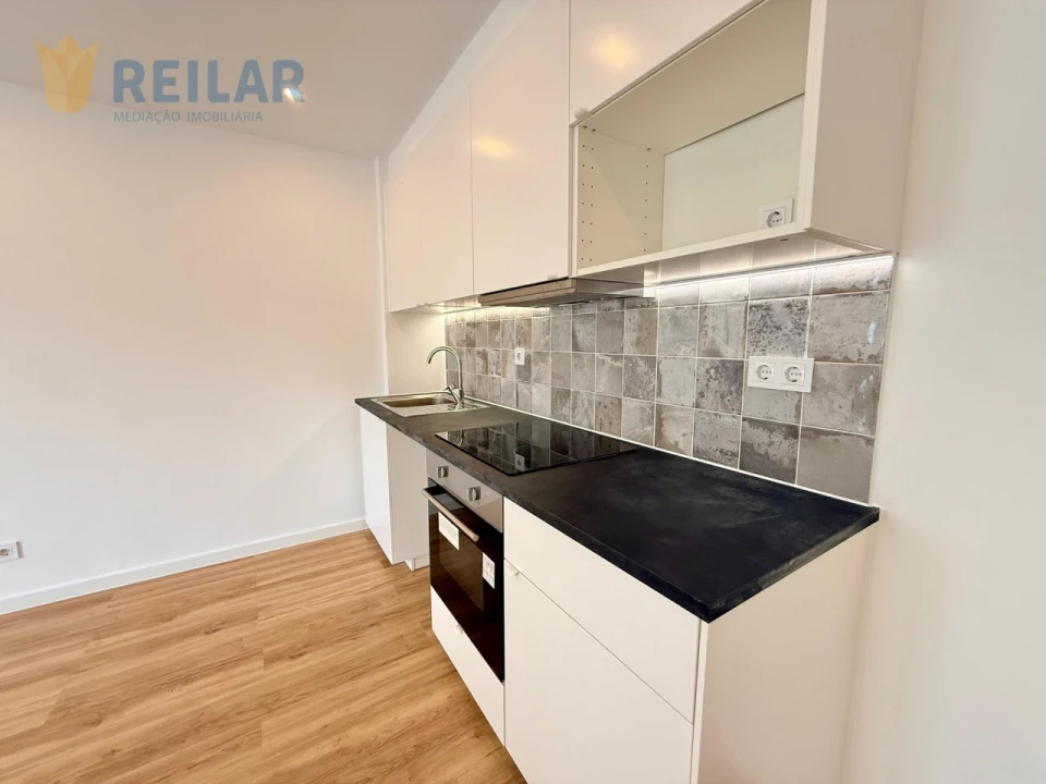 Apartamento T3 para Venda em Camarate, Unhos e Apelação Foto 9