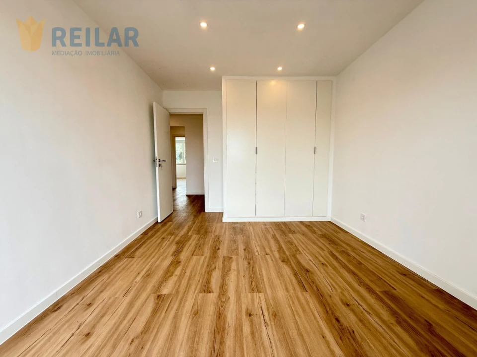 Apartamento T3 para Venda em Camarate, Unhos e Apelação Foto 14