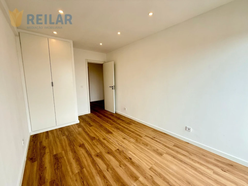 Apartamento T3 para Venda em Camarate, Unhos e Apelação Foto 21