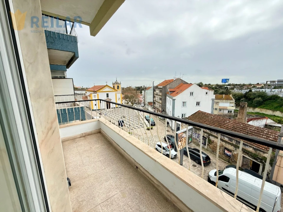 Apartamento T3 para Venda em Camarate, Unhos e Apelação Foto 29