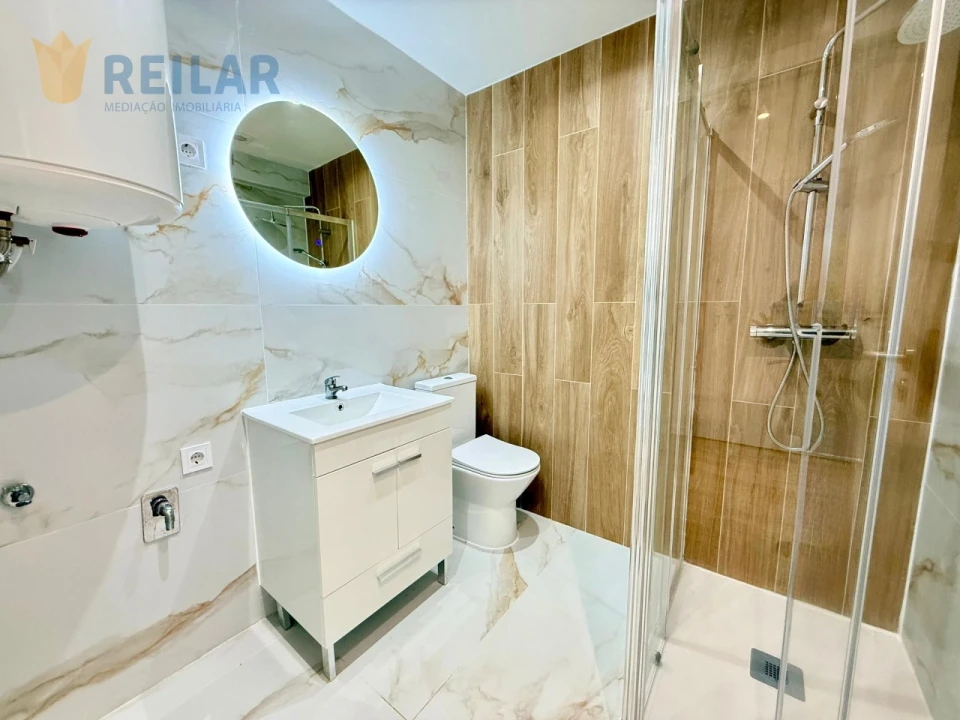 Apartamento T3 para Venda em Camarate, Unhos e Apelação Foto 30