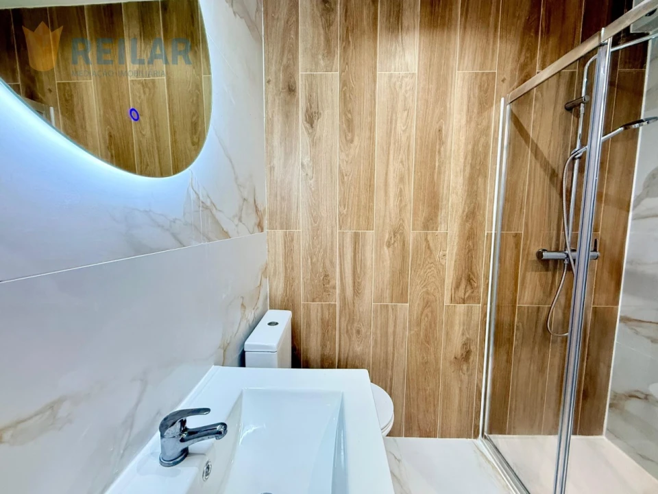 Apartamento T3 para Venda em Camarate, Unhos e Apelação Foto 32