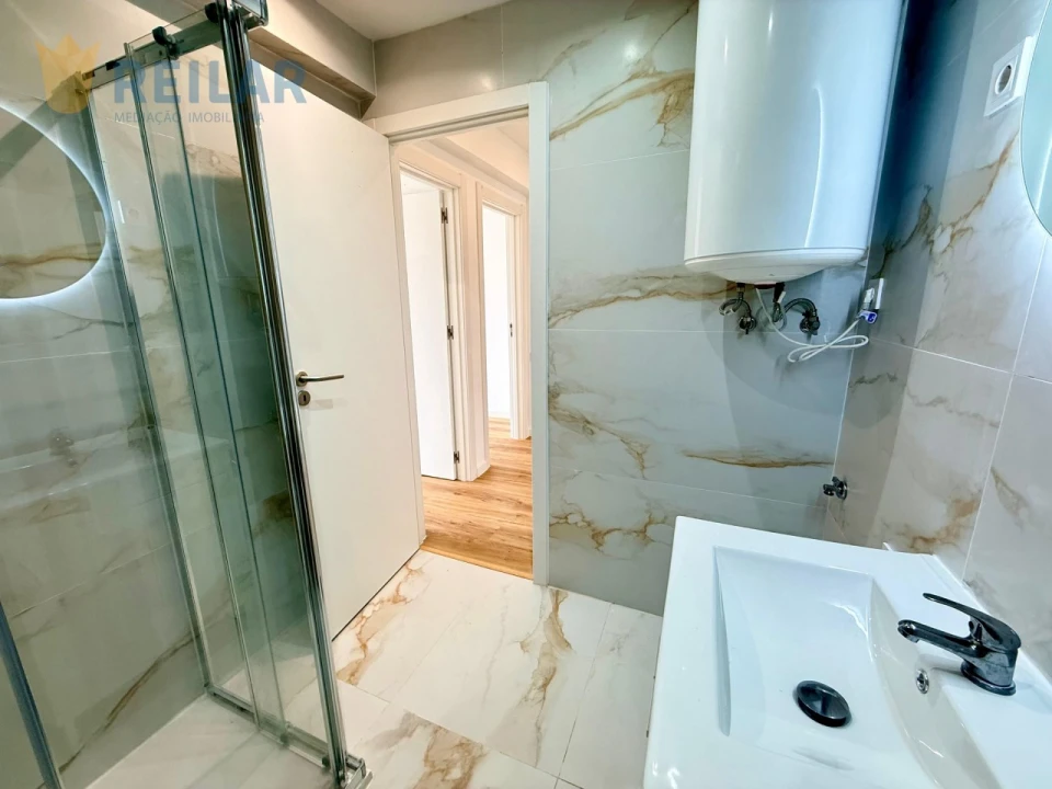 Apartamento T3 para Venda em Camarate, Unhos e Apelação Foto 33