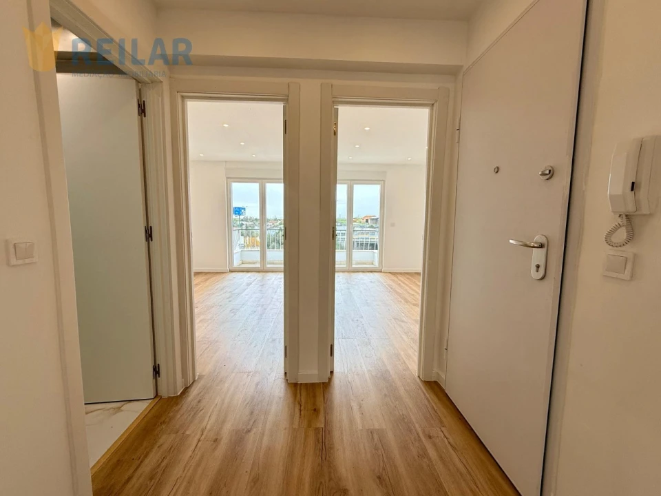 Apartamento T3 para Venda em Camarate, Unhos e Apelação Foto 35