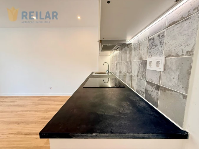 Apartamento T3 para Venda em Camarate, Unhos e Apelação Foto 11